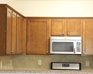 5624 Moresby Court - Photo Thumbnail 8