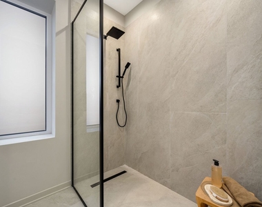6633 N Milwaukee Avenue - Photo Thumbnail 29