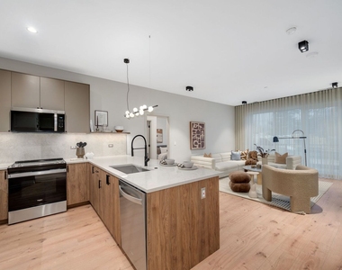 6633 N Milwaukee Avenue - Photo Thumbnail 7