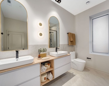 6633 N Milwaukee Avenue - Photo Thumbnail 27