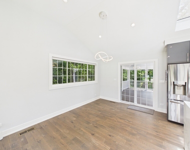 201 E Olive Avenue - Photo Thumbnail 15