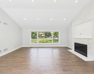 201 E Olive Avenue - Photo Thumbnail 12