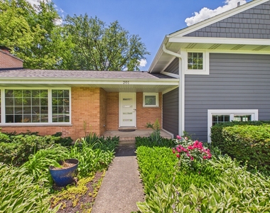 201 E Olive Avenue - Photo Thumbnail 3