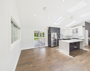201 E Olive Avenue - Photo Thumbnail 18