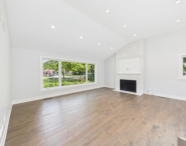 201 E Olive Avenue - Photo Thumbnail 5