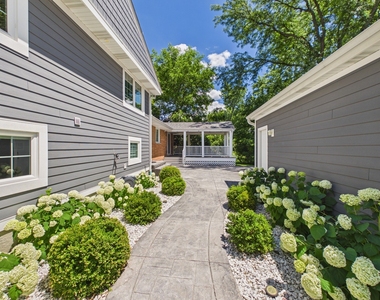 201 E Olive Avenue - Photo Thumbnail 75
