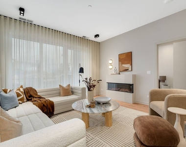 6633 N Milwaukee Avenue - Photo Thumbnail 1