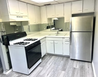 3133 Bernice Road - Photo Thumbnail 3
