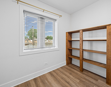 5010 N Major Avenue - Photo Thumbnail 11