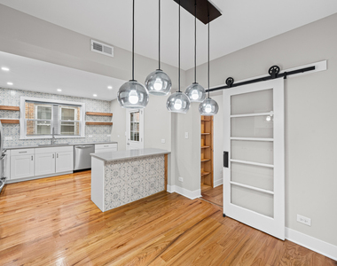 5010 N Major Avenue - Photo Thumbnail 10