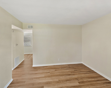 1021 Tollview Avenue - Photo Thumbnail 5