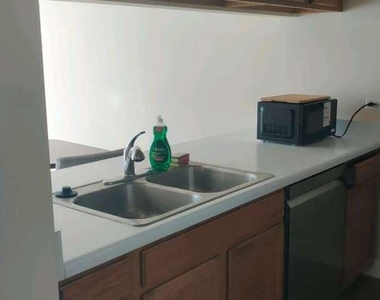 1258 Cranbrook Drive - Photo Thumbnail 4