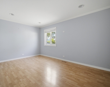 1180 Cove Drive - Photo Thumbnail 9