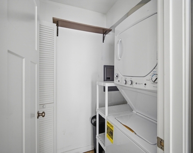 1180 Cove Drive - Photo Thumbnail 8