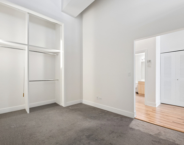 521 W Superior Street - Photo Thumbnail 7
