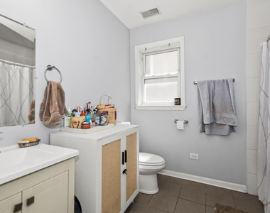 1246 W Ohio Street - Photo Thumbnail 10