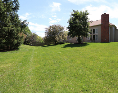 26025 Whispering Woods Circle - Photo Thumbnail 37