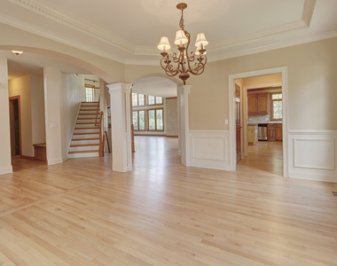 26025 Whispering Woods Circle - Photo Thumbnail 7
