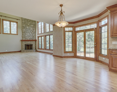 26025 Whispering Woods Circle - Photo Thumbnail 12