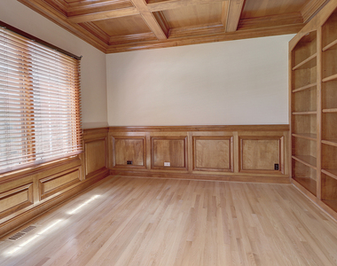 26025 Whispering Woods Circle - Photo Thumbnail 18