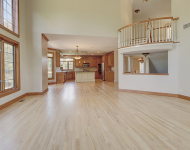 26025 Whispering Woods Circle - Photo Thumbnail 14