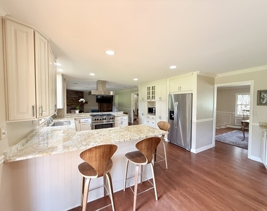 1447 Carol Lane - Photo Thumbnail 12