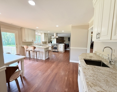 1447 Carol Lane - Photo Thumbnail 16