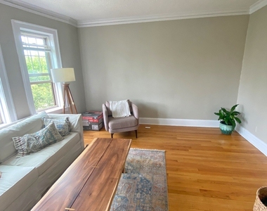 318 Sherman Avenue - Photo Thumbnail 2