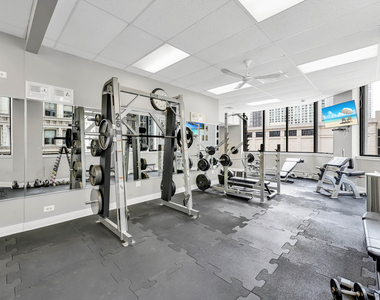 405 N Wabash Avenue - Photo Thumbnail 12