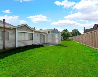 847 Oxford Place - Photo Thumbnail 26