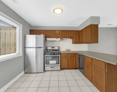 847 Oxford Place - Photo Thumbnail 4