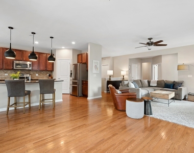 3146 Valcour Drive - Photo Thumbnail 4