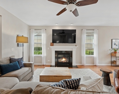 3146 Valcour Drive - Photo Thumbnail 2