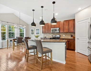 3146 Valcour Drive - Photo Thumbnail 7