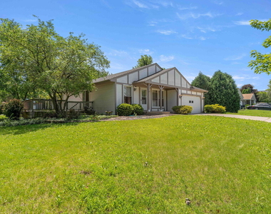 352 Danbury Drive - Photo Thumbnail 18