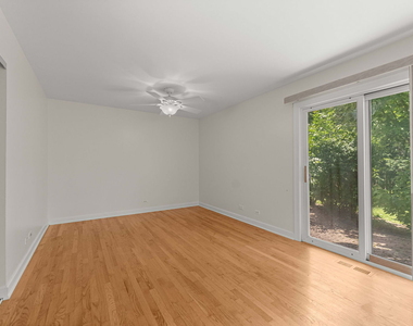 352 Danbury Drive - Photo Thumbnail 7