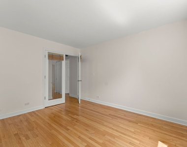 352 Danbury Drive - Photo Thumbnail 10
