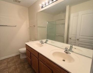 565 Conservatory Lane - Photo Thumbnail 9