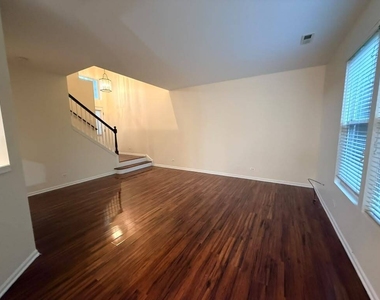 565 Conservatory Lane - Photo Thumbnail 5
