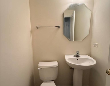 565 Conservatory Lane - Photo Thumbnail 10