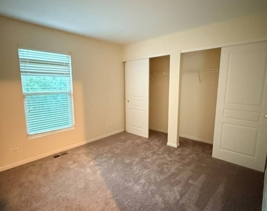 565 Conservatory Lane - Photo Thumbnail 7