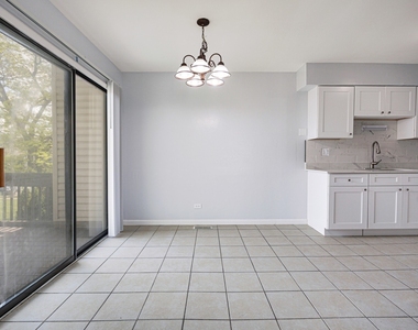 7557 Bristol Lane - Photo Thumbnail 5