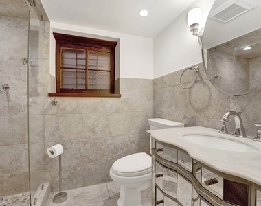 2458 N Burling Street - Photo Thumbnail 30