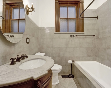 2458 N Burling Street - Photo Thumbnail 15
