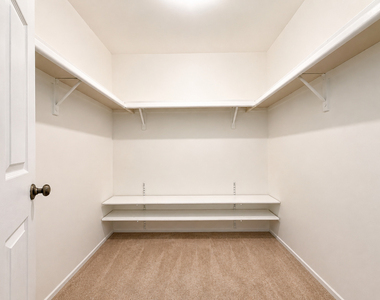 209 Briarheath Lane - Photo Thumbnail 7