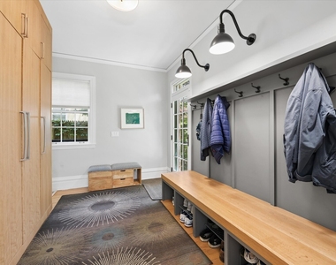 314 Lake Street - Photo Thumbnail 8
