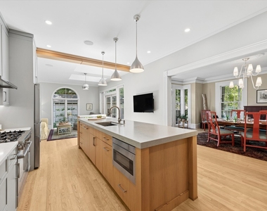 314 Lake Street - Photo Thumbnail 6
