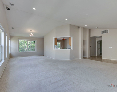 552 Saddlebrook Lane - Photo Thumbnail 8