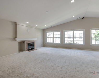552 Saddlebrook Lane - Photo Thumbnail 7