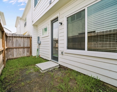 2215 Penny Derrick Lane - Photo Thumbnail 19